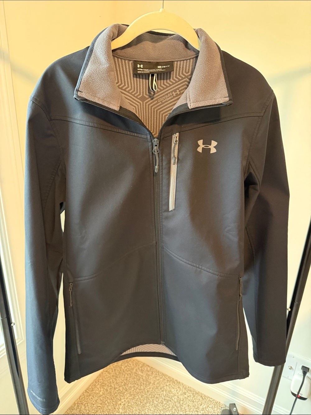 Under Armour Men’s Full-Zip Performance Jacket in Black
